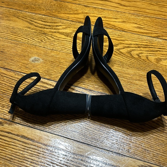 Black suede block heel open toe style ladies shoes. Ankle strap.Size 42 (US10). - Picture 4 of 11